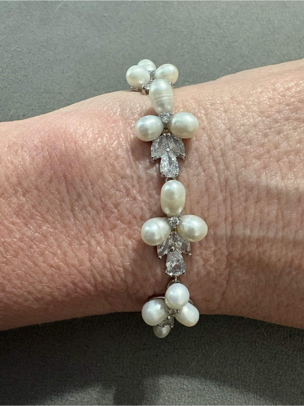 Freshwater Pearl Flower & CZ Bridal Bracelet 7” Very Sparkly Silvertone